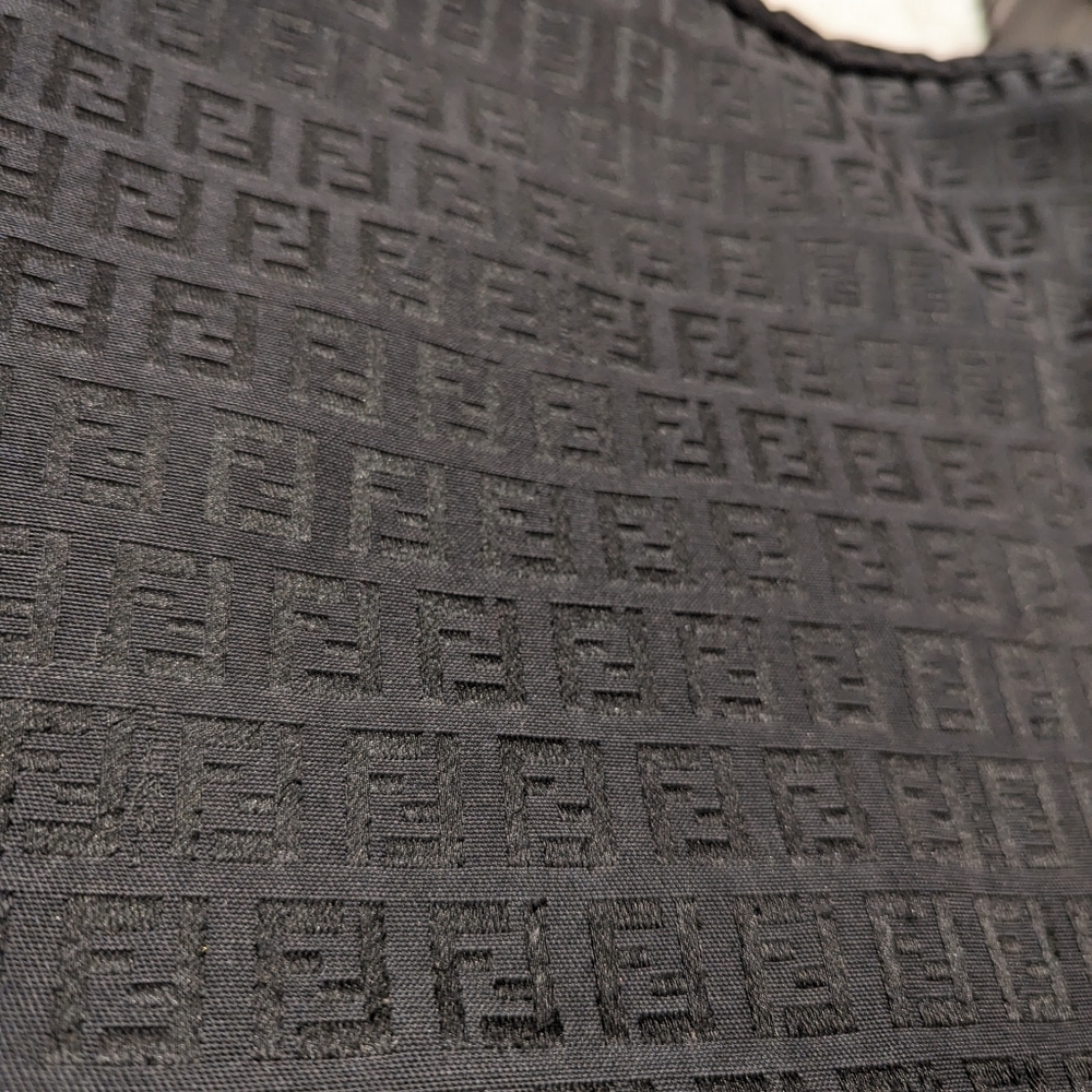 VTG Black Signature Oyster Bag by Fendi - Picture 5 of 7